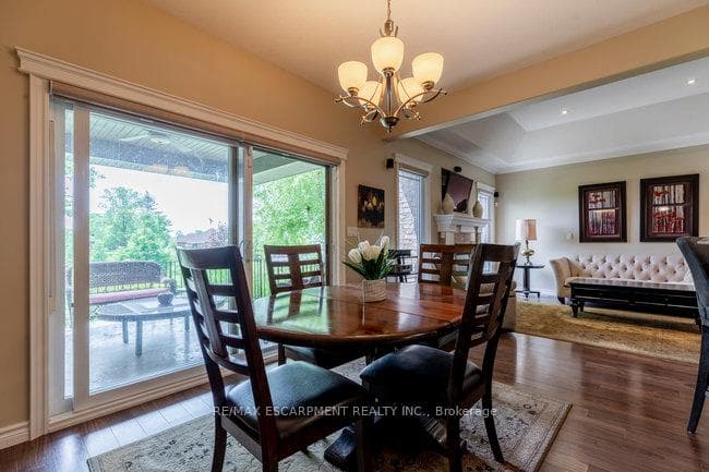 158 Donjon Boulevard photo 7