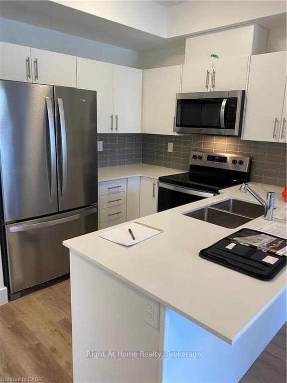 4 KIMBERLEY Lane Unit 121 photo 4
