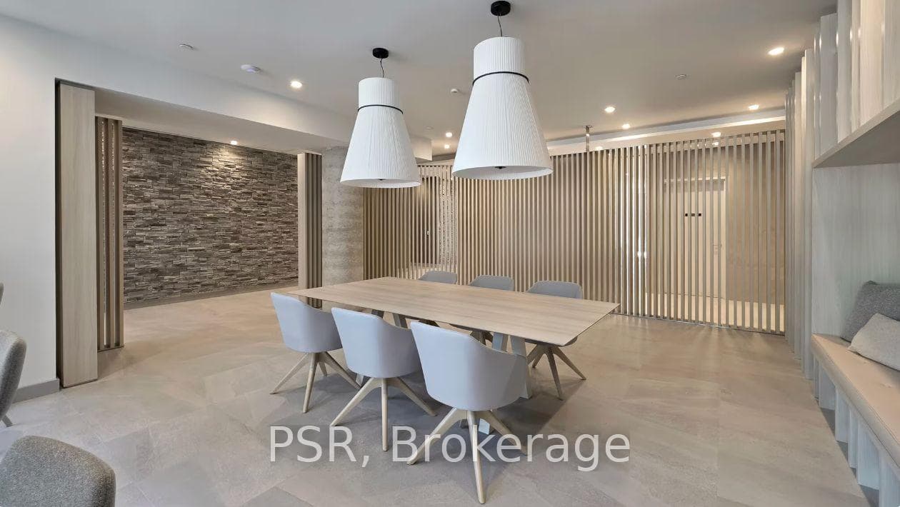 4365 Bloor Street Unit 914 photo 16