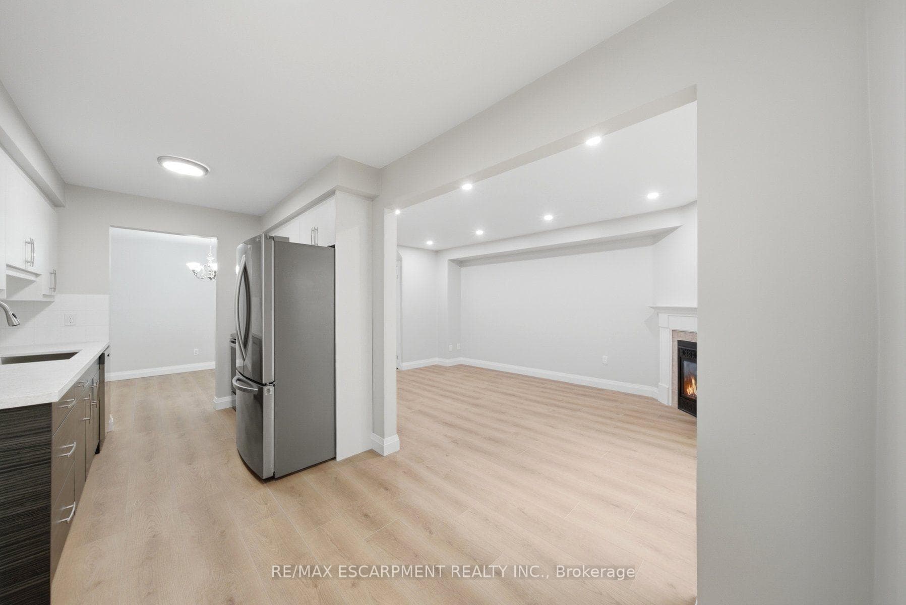 2155 Duncaster Drive Unit 2 photo 16
