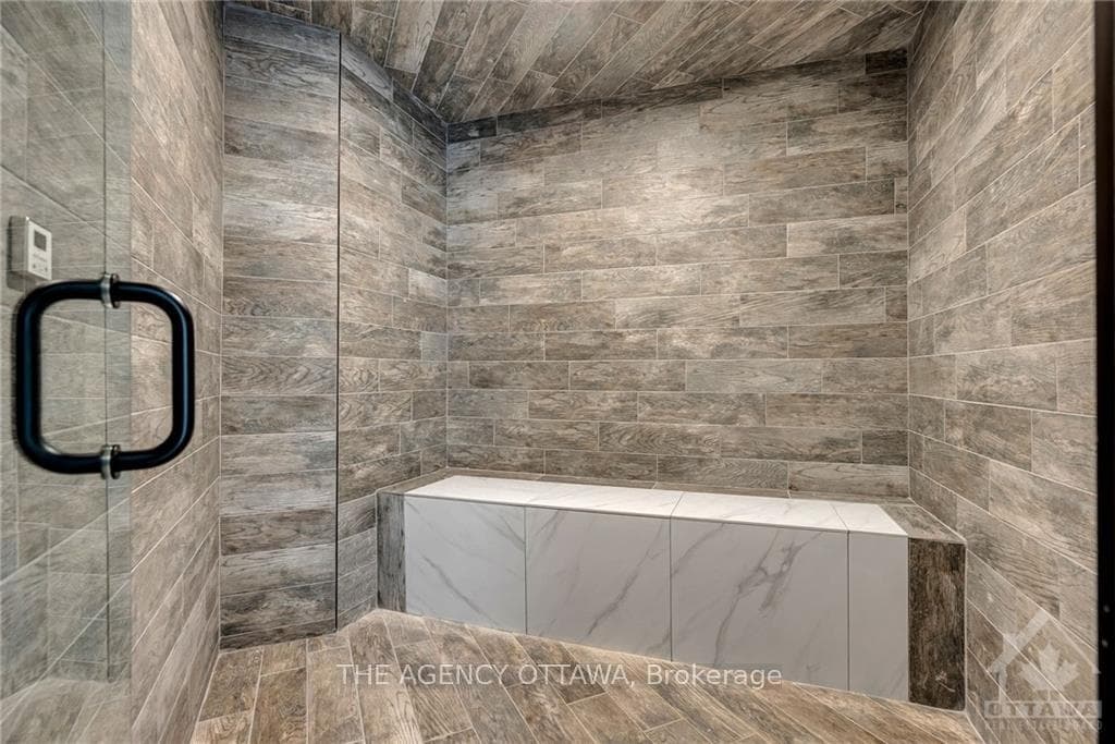 153 BARRDON Road photo 21