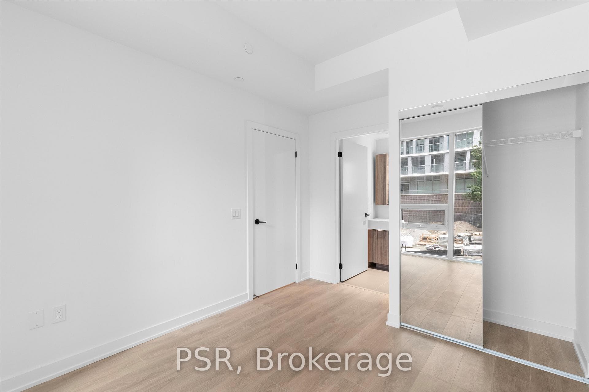 117 Broadway Avenue Unit 212 photo 10