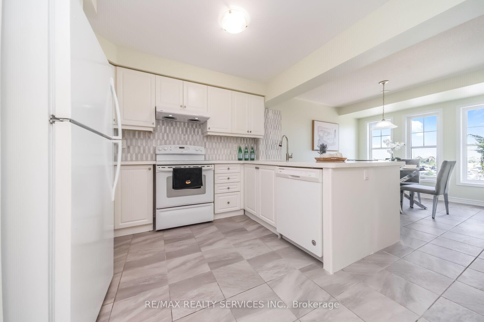 39 Baycliffe Crescent photo 9