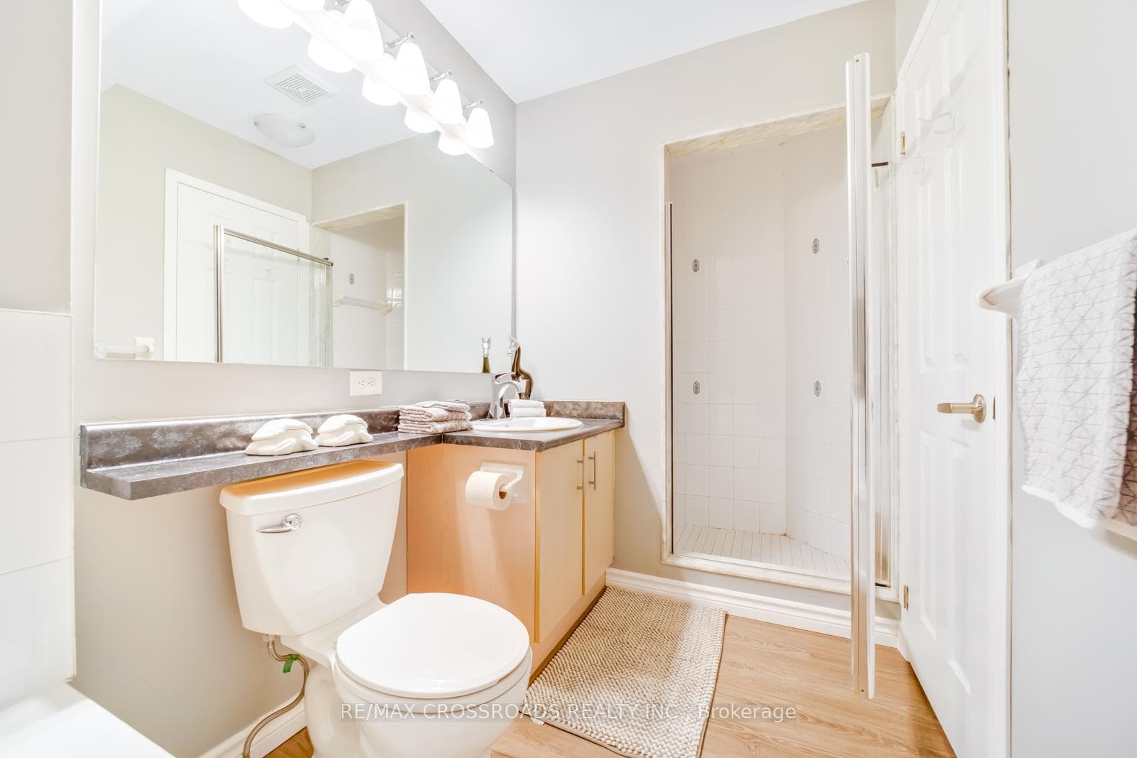 2 Hedge End Road Unit 18 photo 16