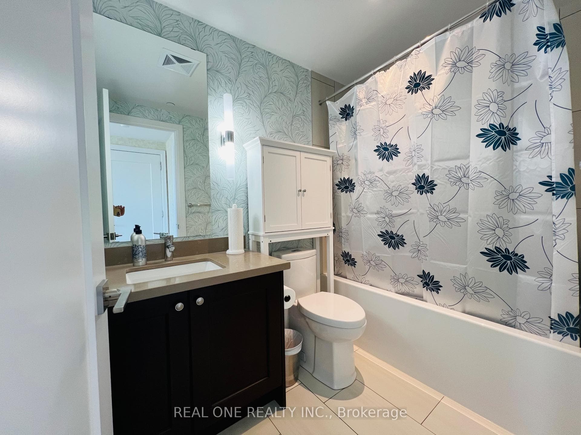 15 Stollery Pond Crescent Unit 612 photo 16