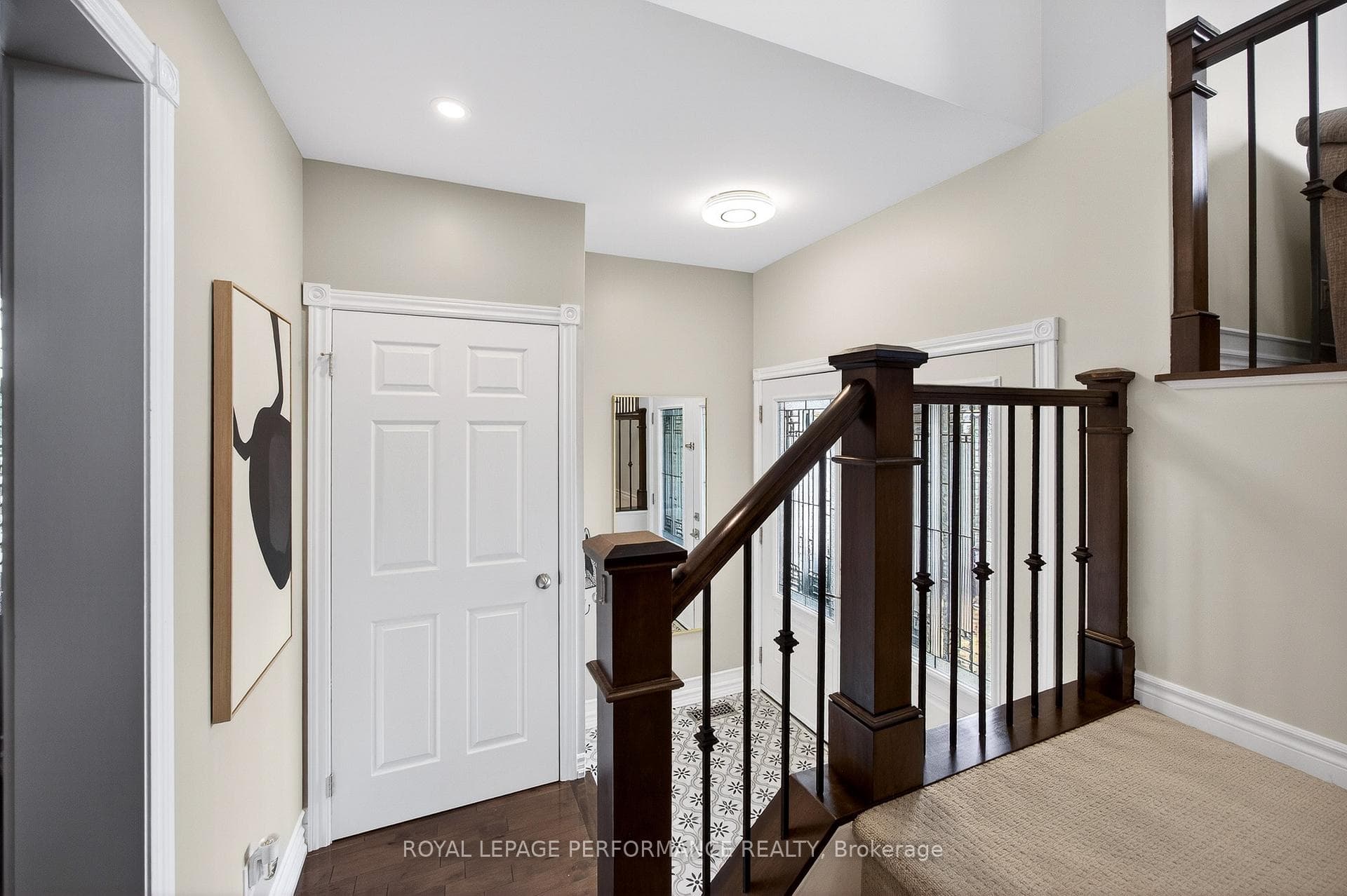 2191 Saturn Crescent photo 5
