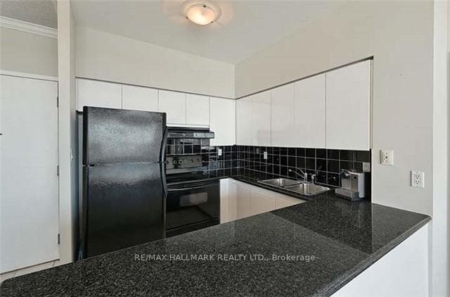 230 Queens Quay Unit 1620 photo 6