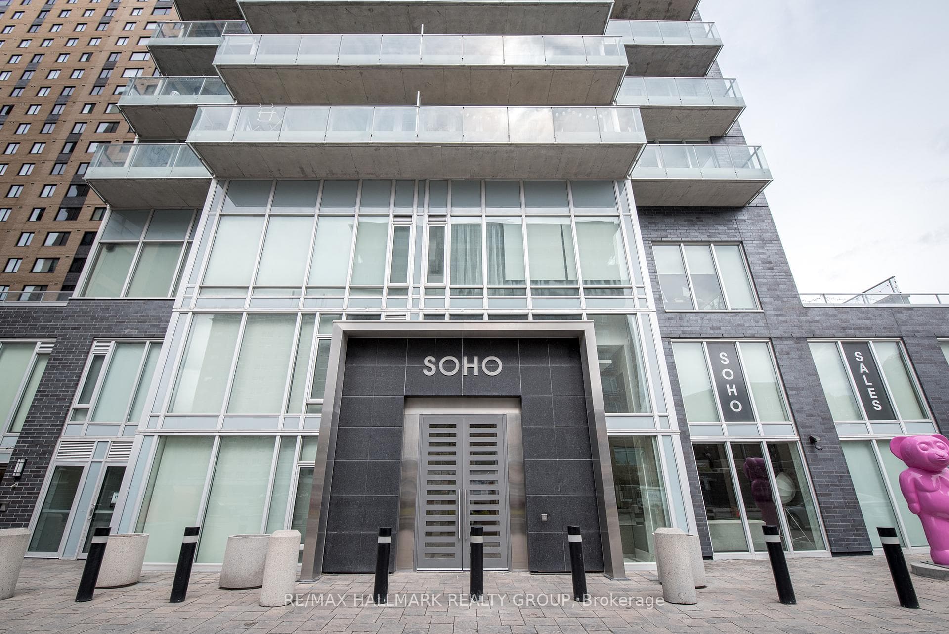 SoHo Champagne - 111 Champagne Avenue