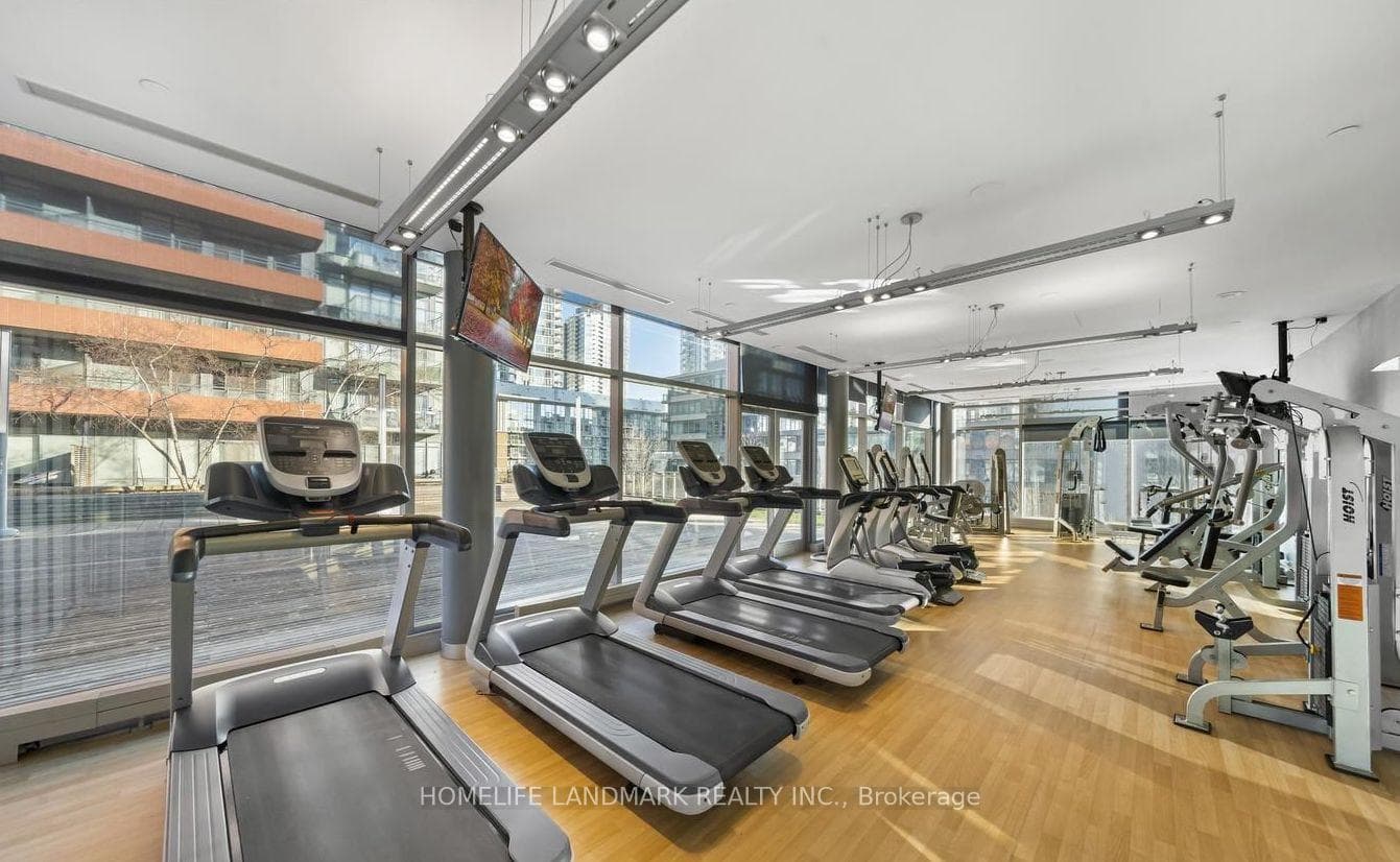4K Spadina Avenue Unit 1801 photo 6