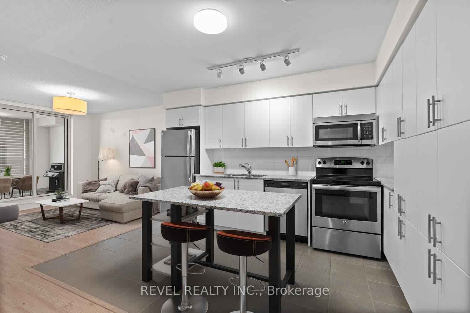 830 Lawrence Avenue Unit 510 photo 4