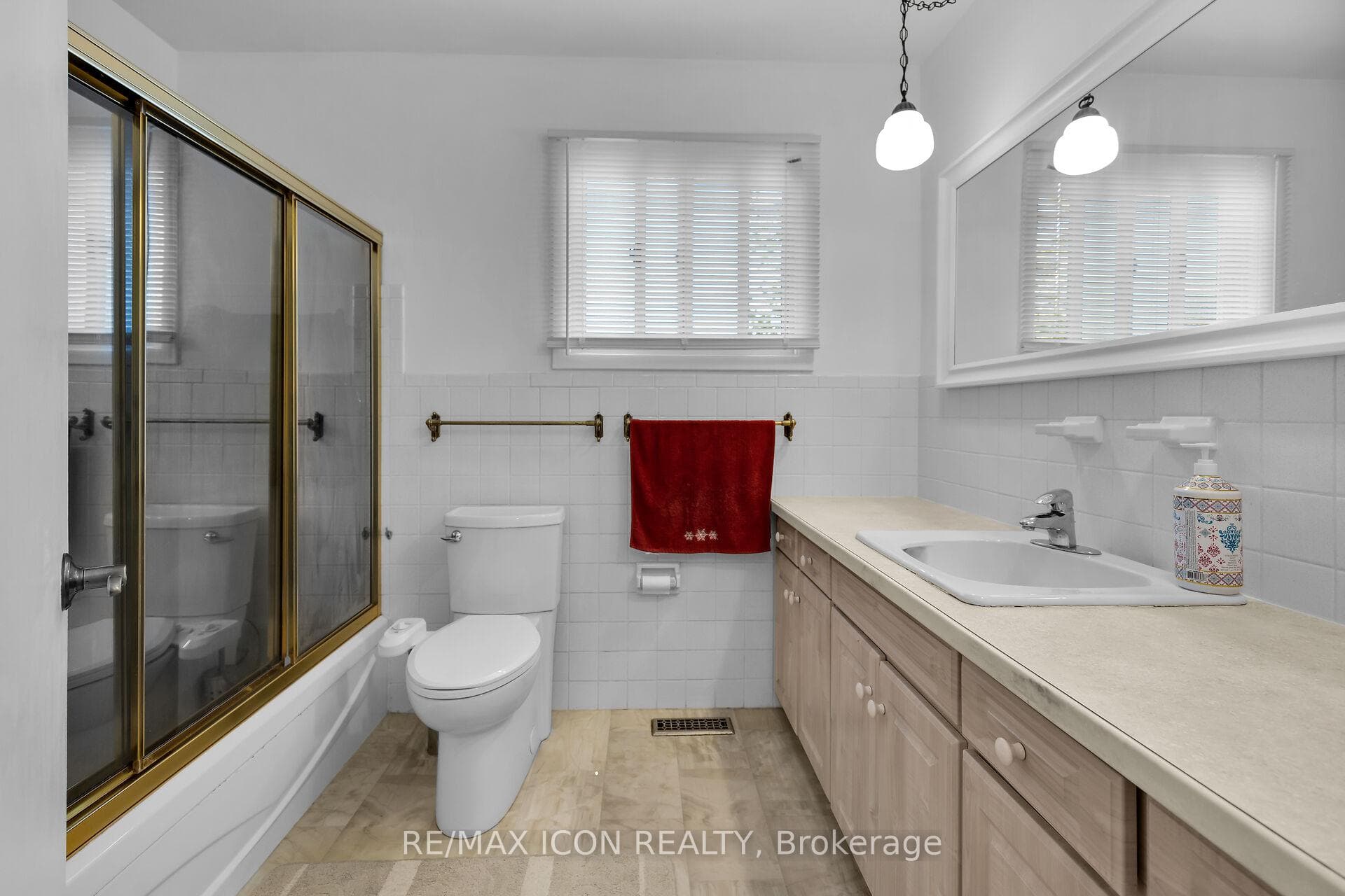 1257 Glenora Drive photo 19