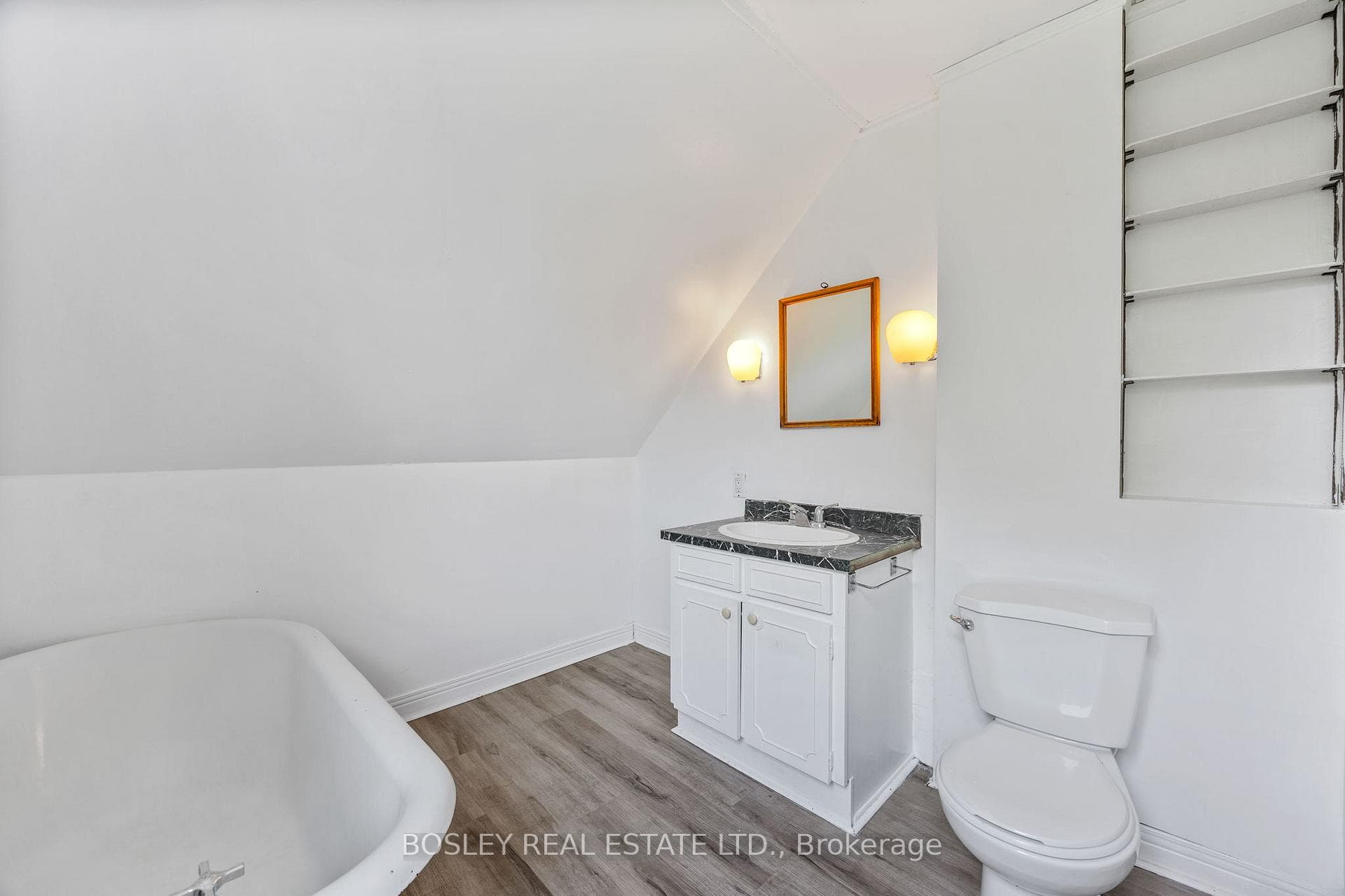 205 Wychwood Avenue photo 25