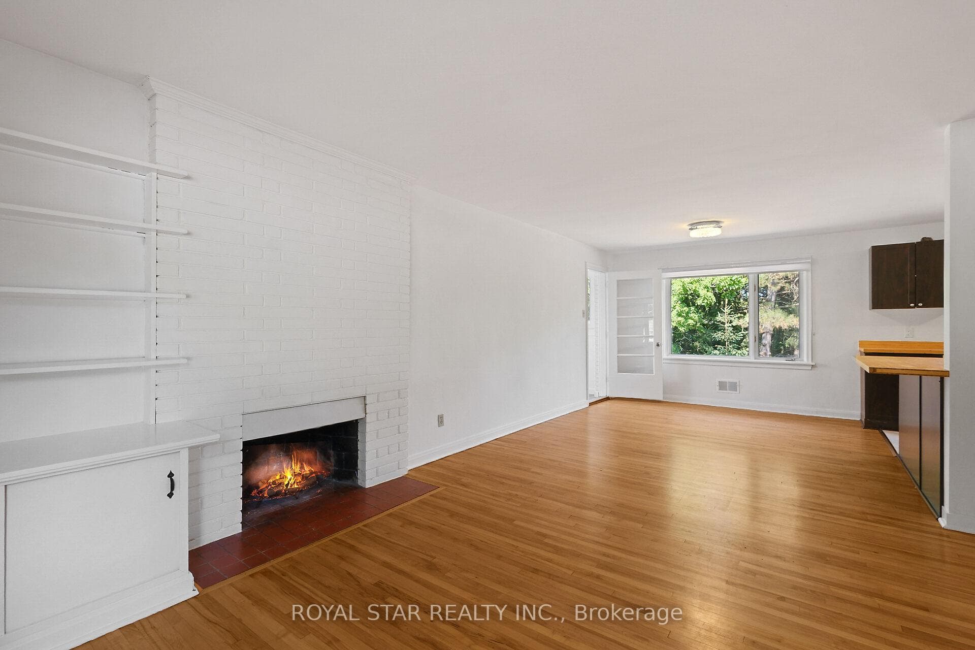 10 Delong Drive photo 9