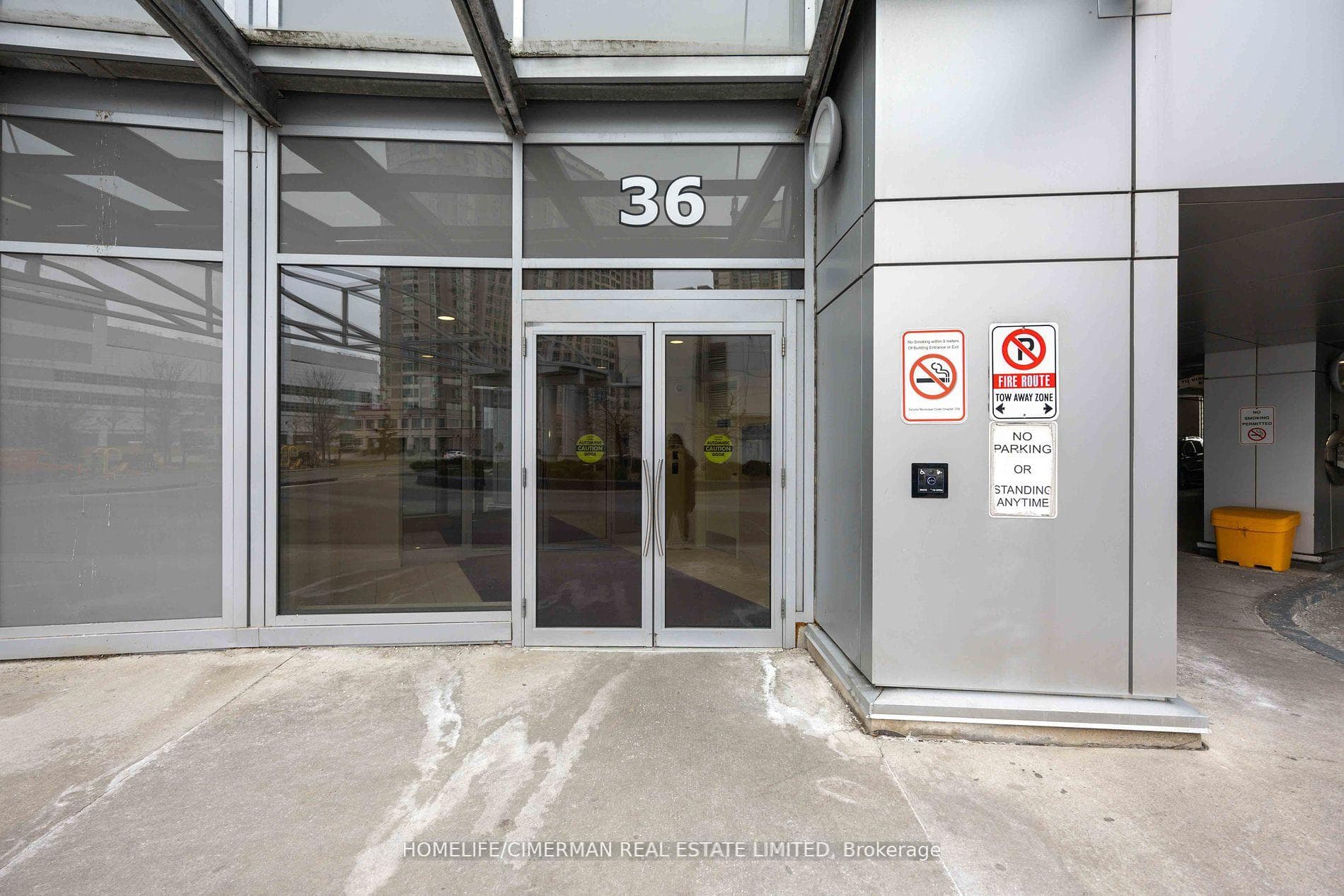36 Lee Centre Drive Unit 1105 photo 3