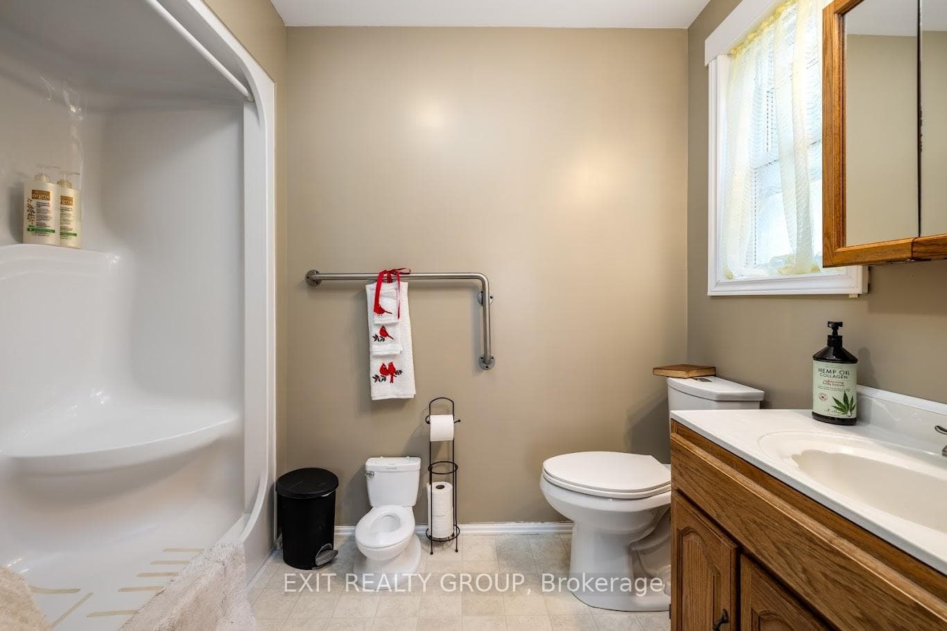 97 Douglas Road photo 12