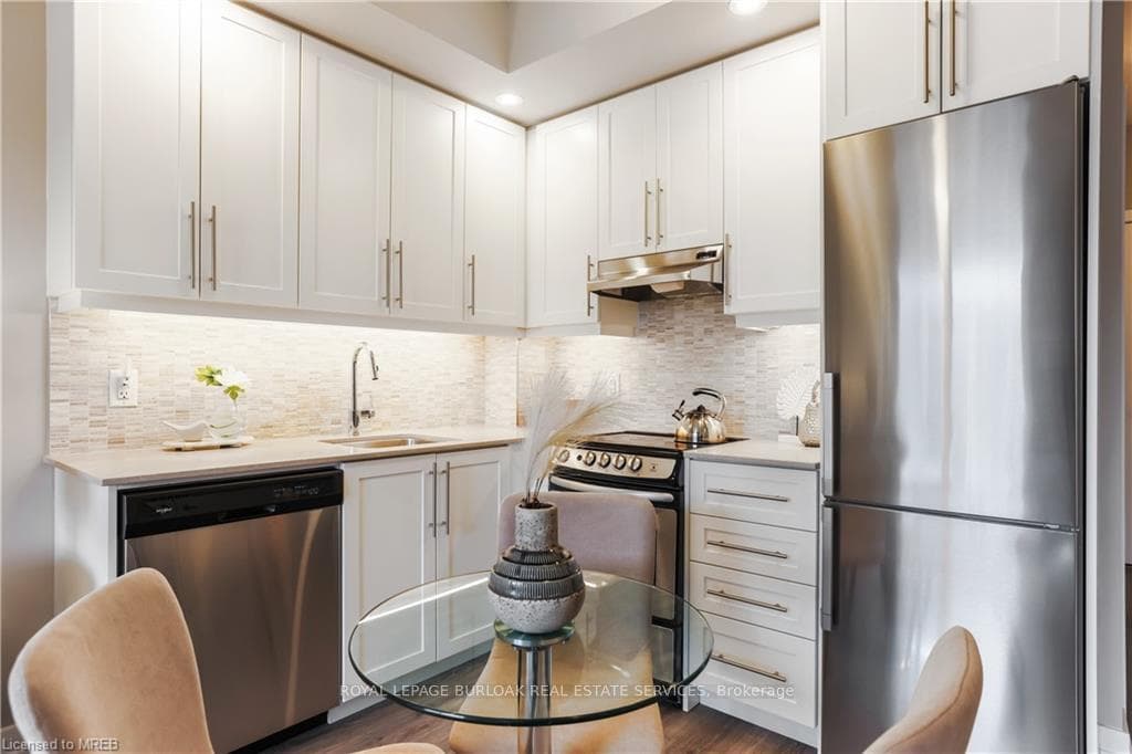 10 Esplanade Lane Unit 501 photo 15