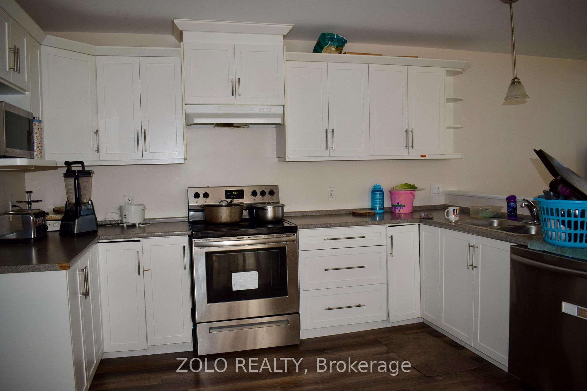 172 Bellwood Drive photo 3