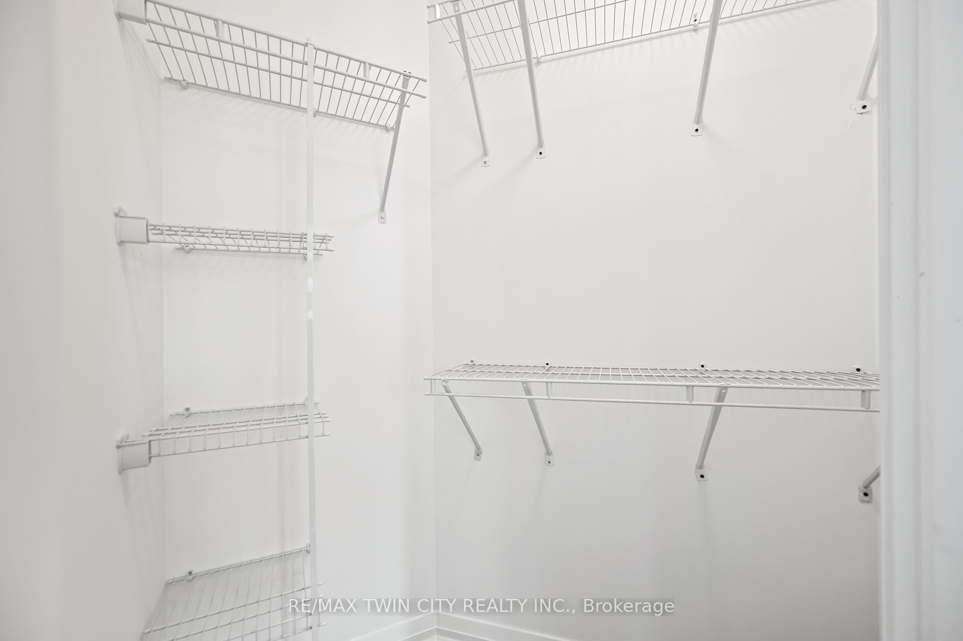 155 Caroline Street Unit 1411 photo 26