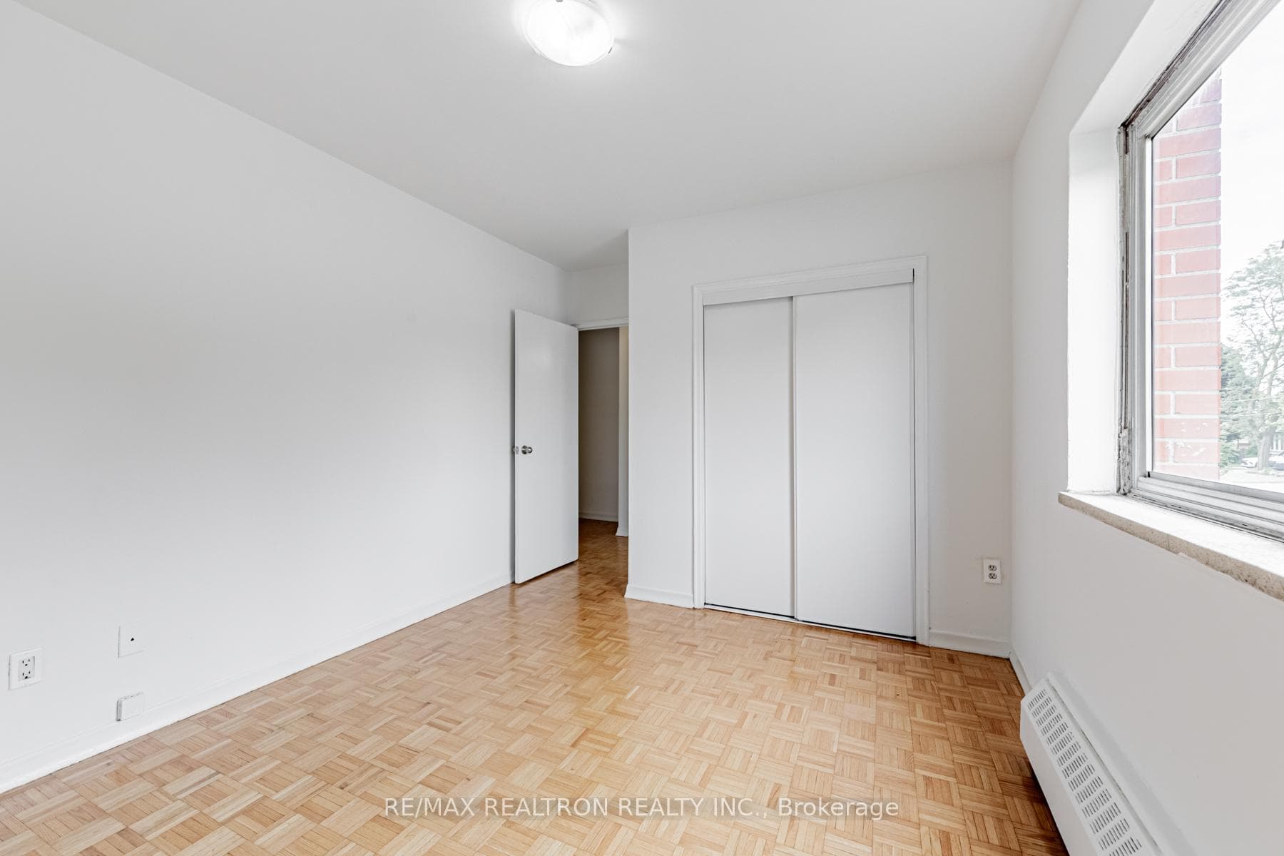 165 Colborne Avenue Unit 202 photo 17