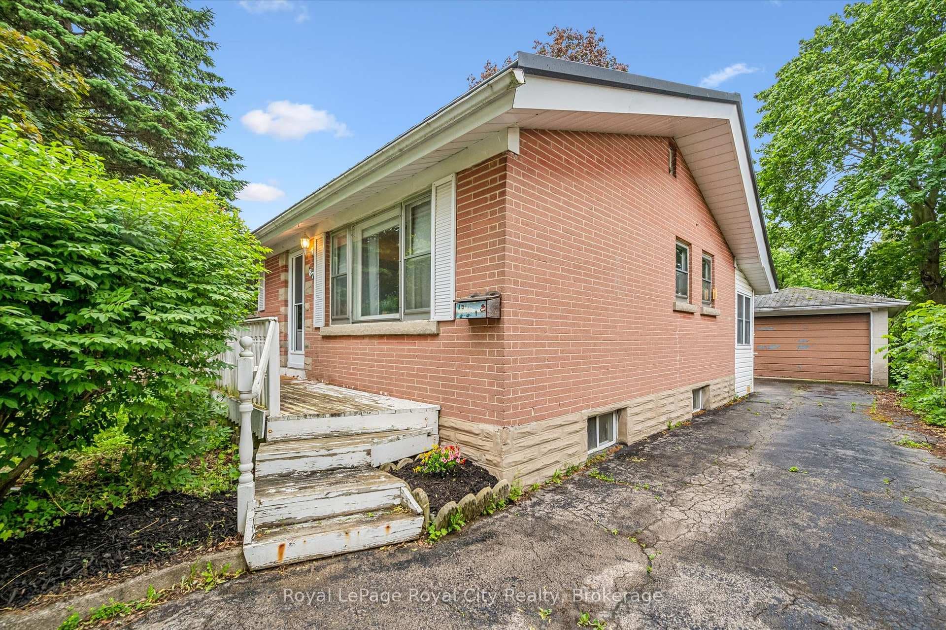 87 Cassino Avenue photo 8