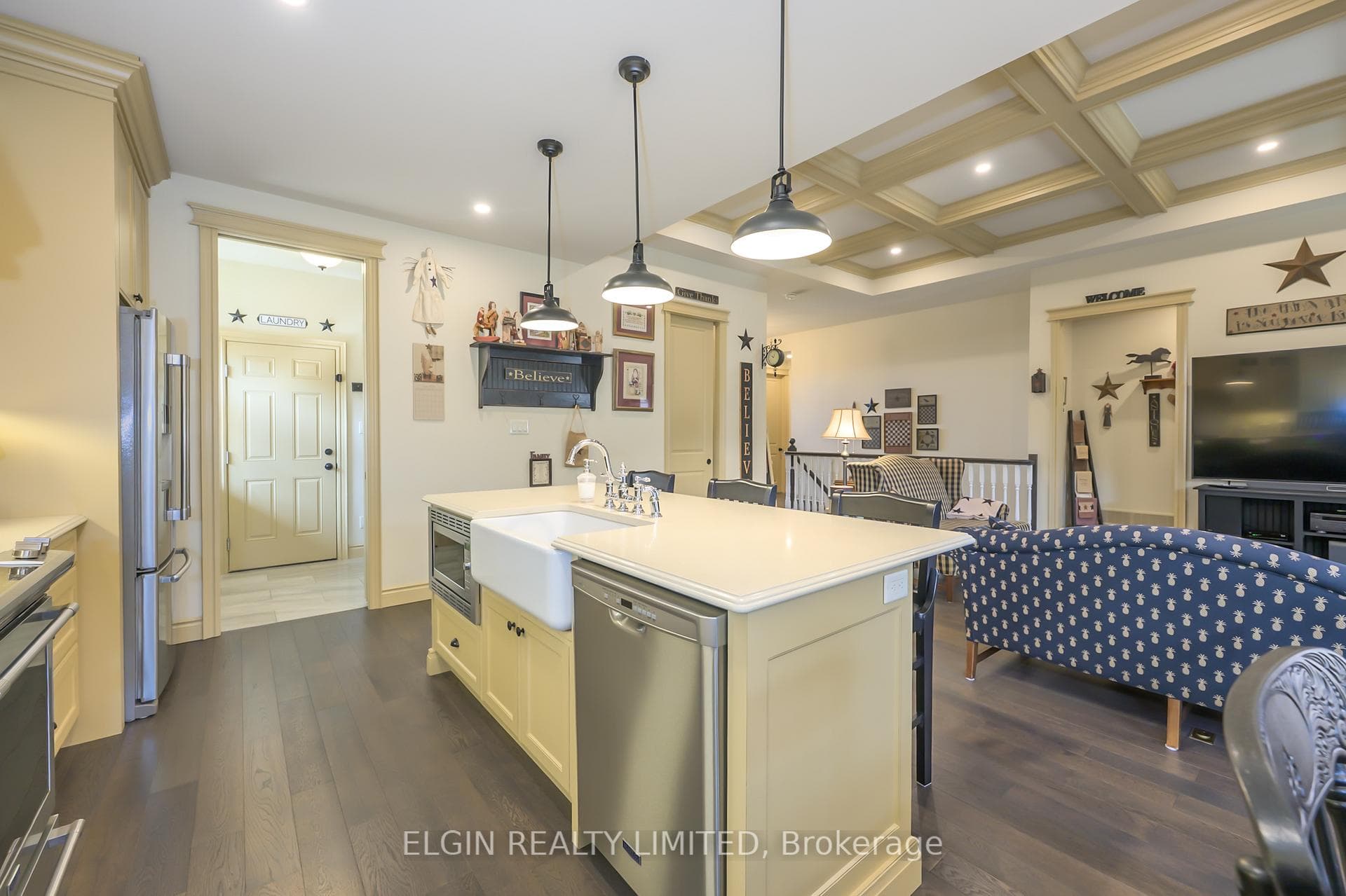 11 Doral Court photo 25