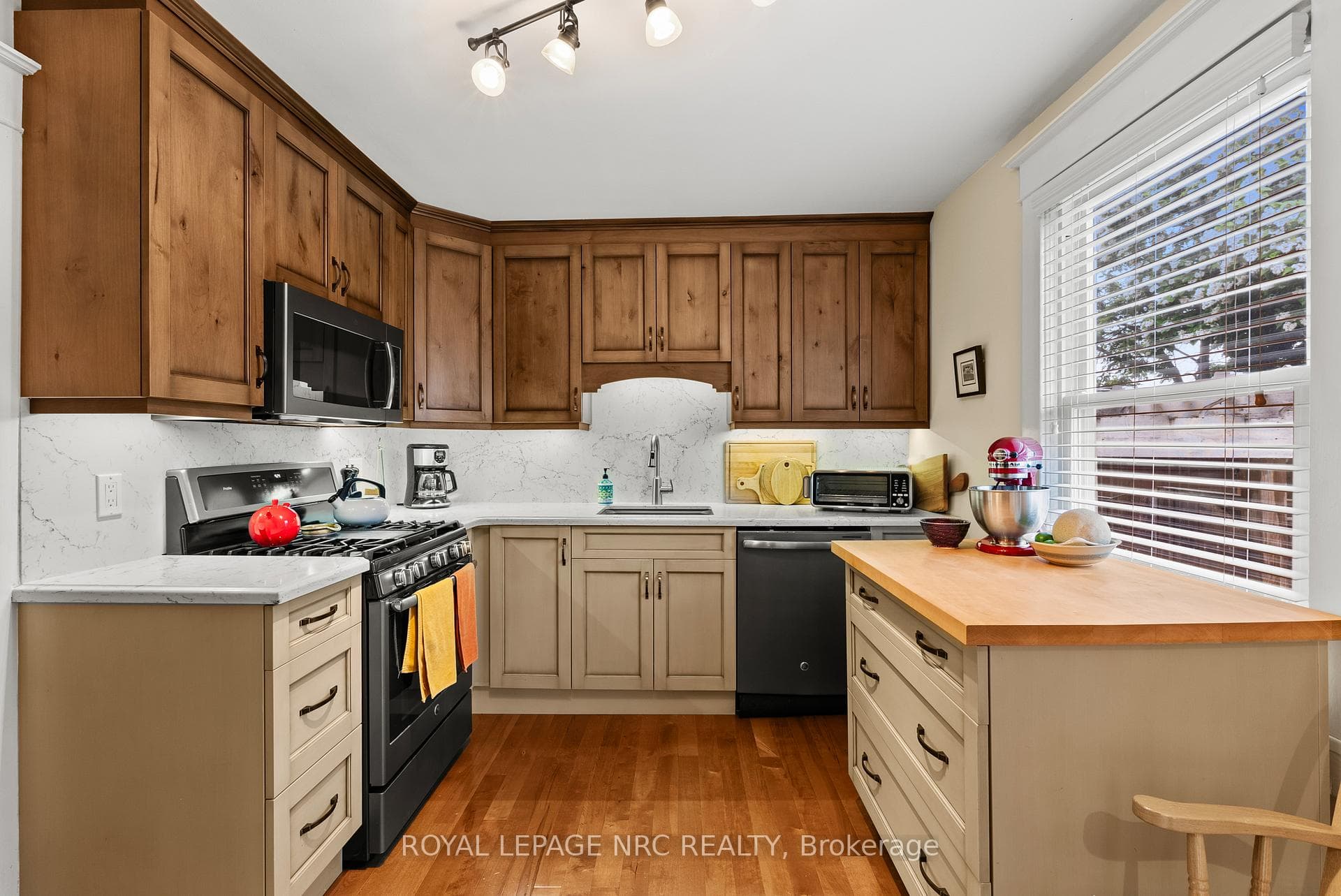 5 Greenlaw Place photo 17