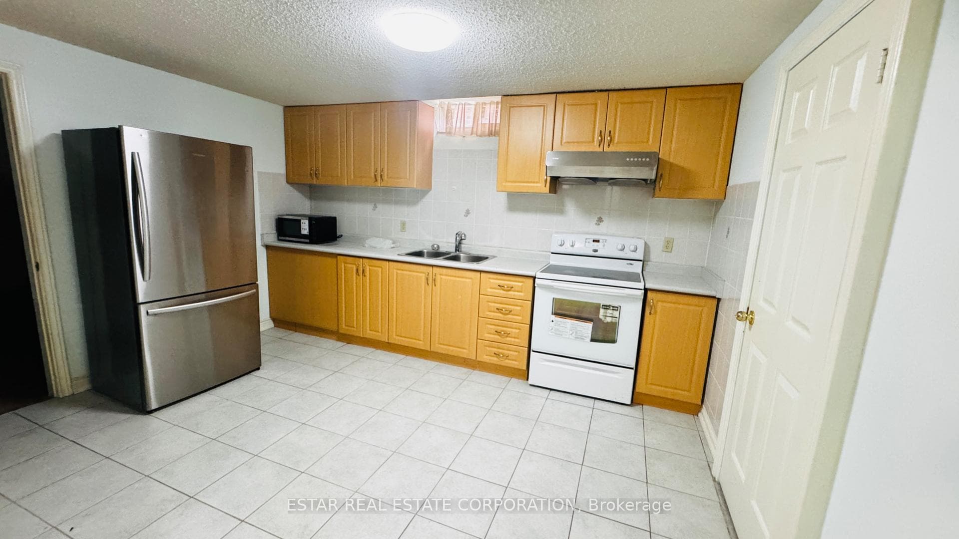 39 Loweswater Avenue Unit Basement photo 4
