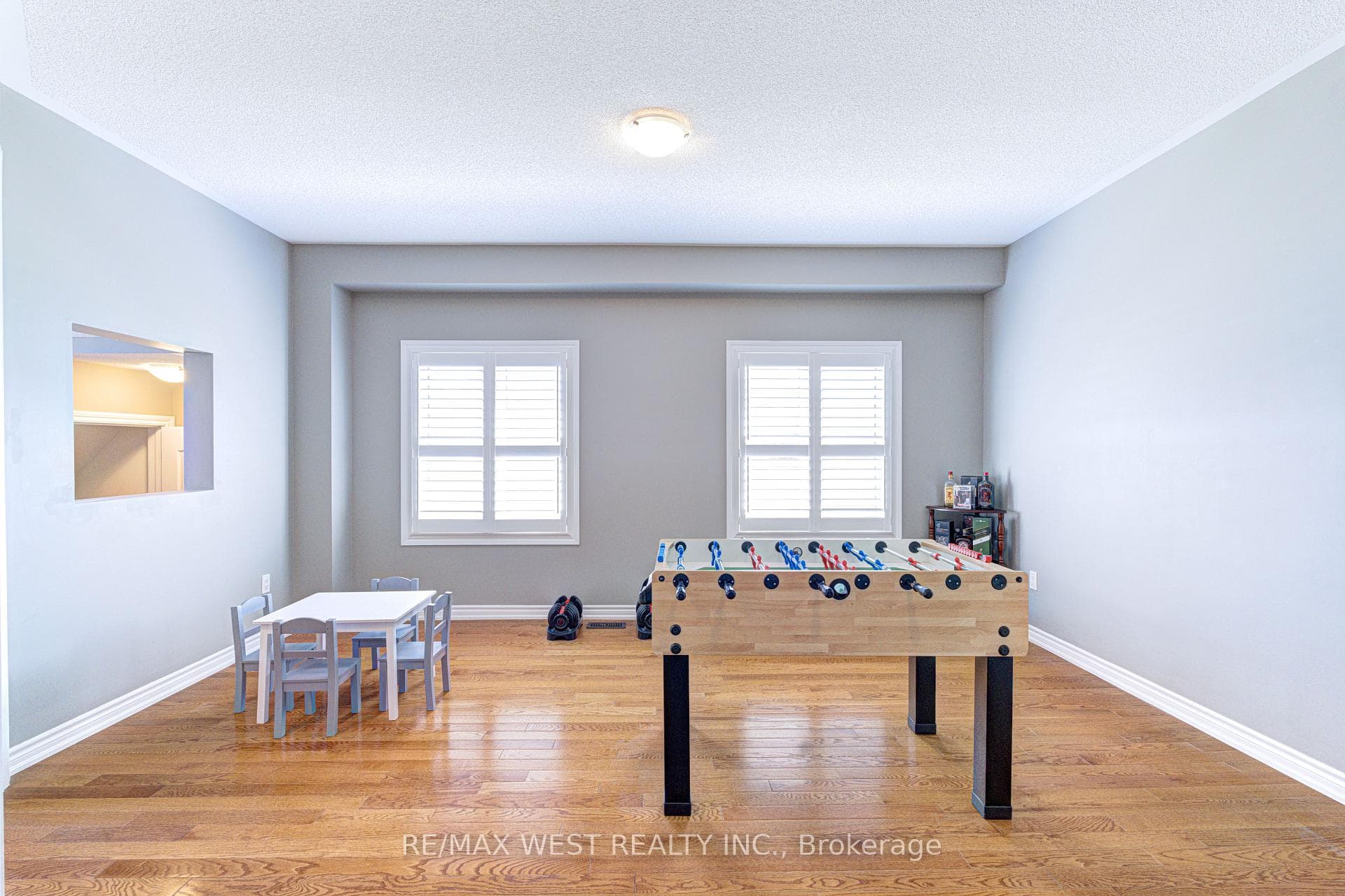 108 Decarolis Crescent photo 13