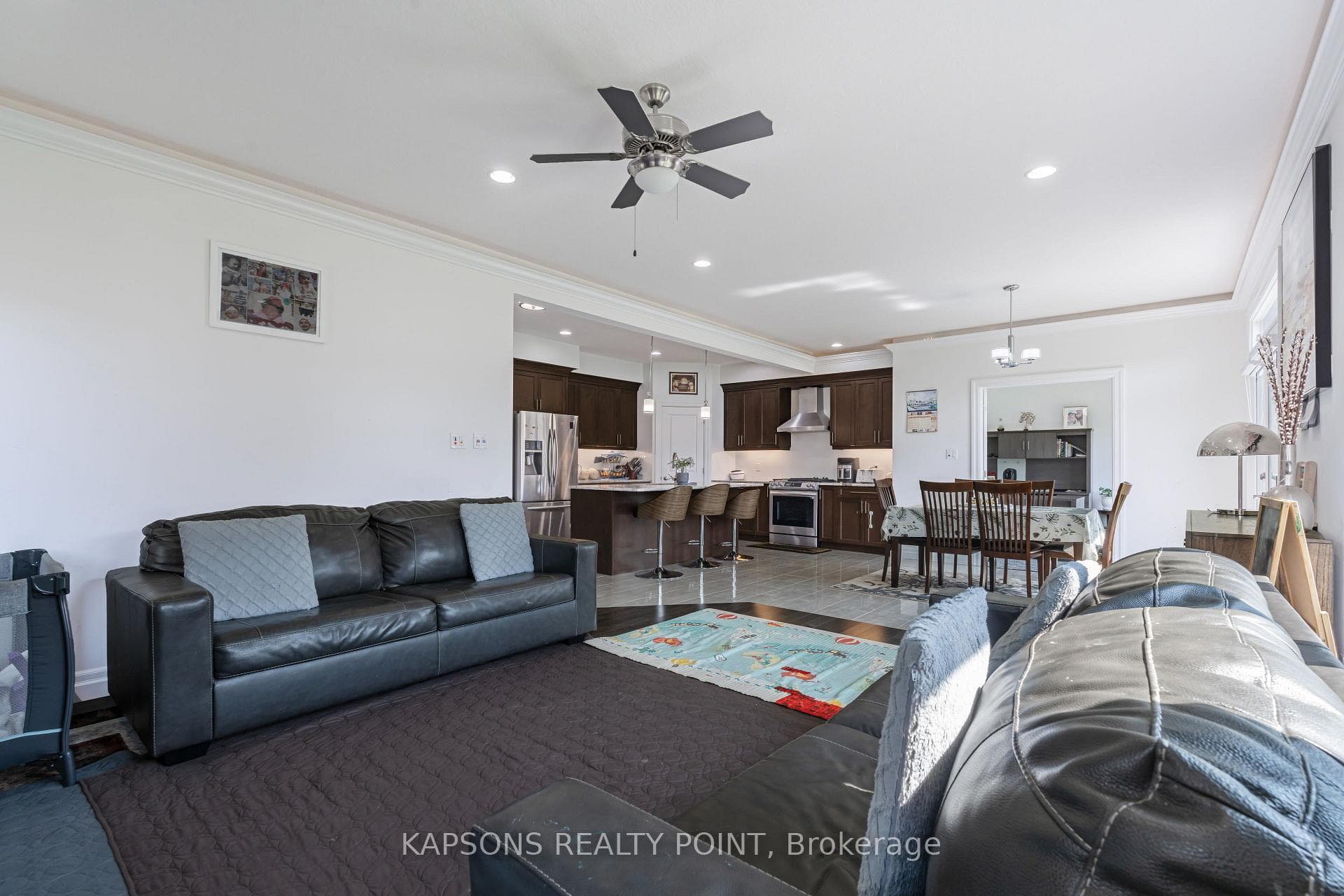 2059 Bakervilla Street photo 15