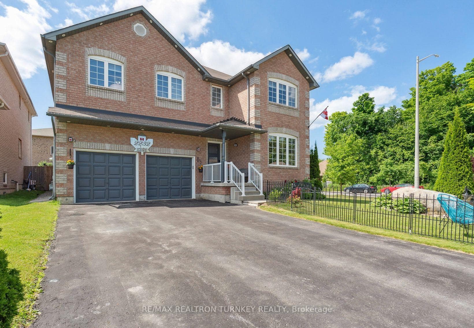 Welcome to 2232 Nevils Street, Innisfil!