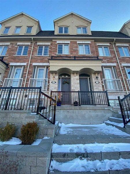 141 Norseman Street photo 1