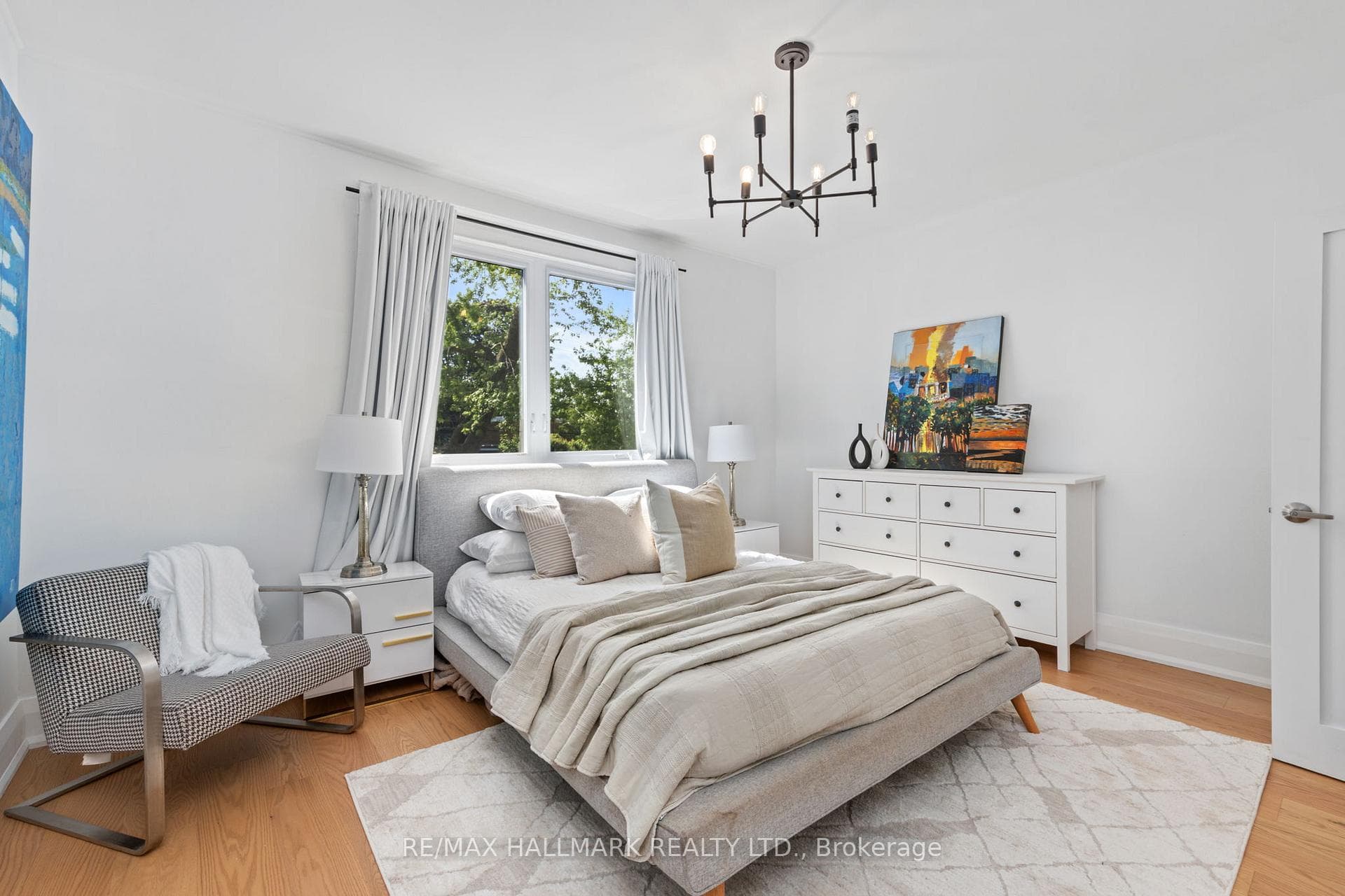 424 Kingston Road photo 23