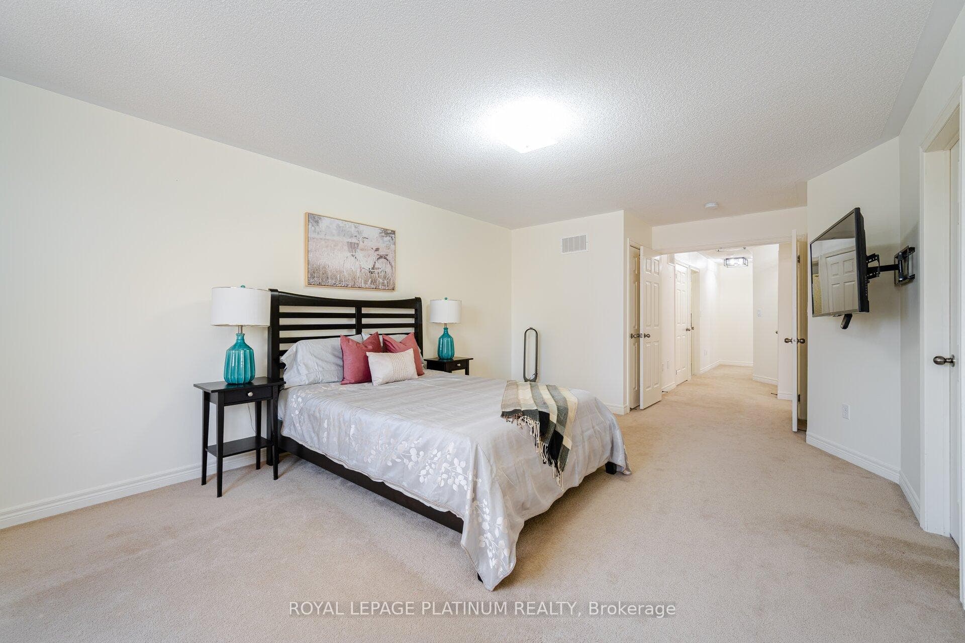 13 Isaac Devins Boulevard photo 19