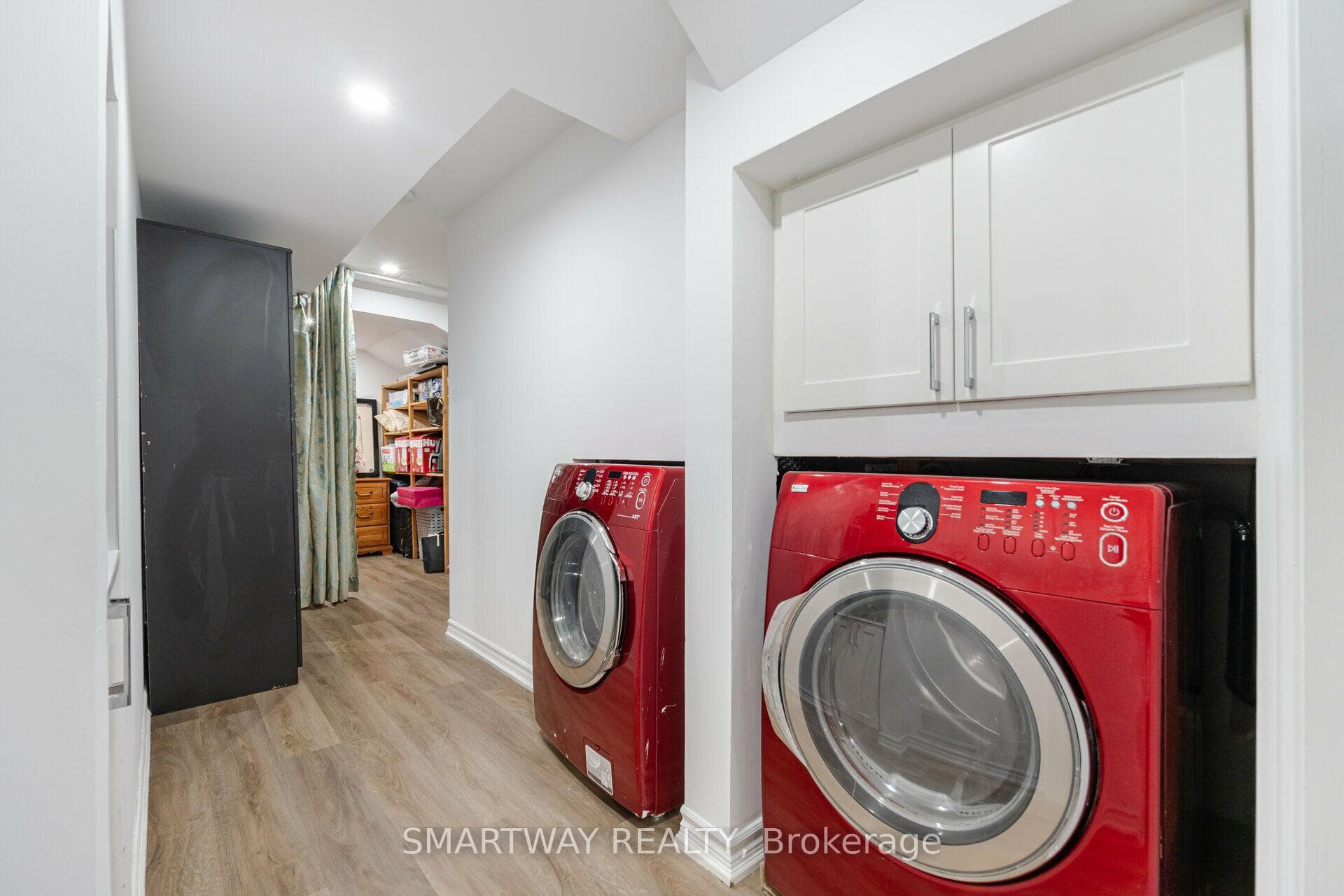 2437 Montagne Avenue photo 29