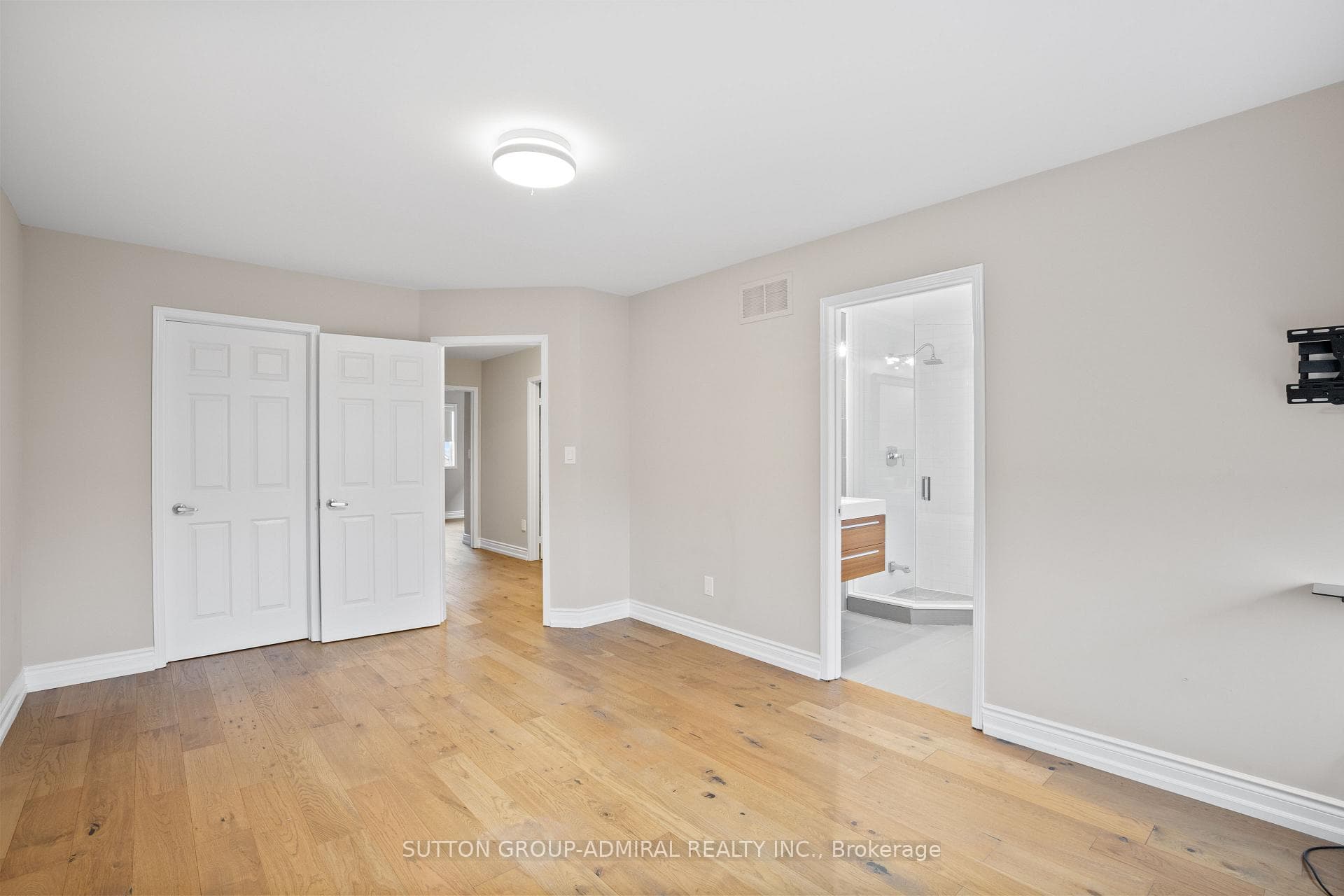 586 Napa Valley Avenue photo 15