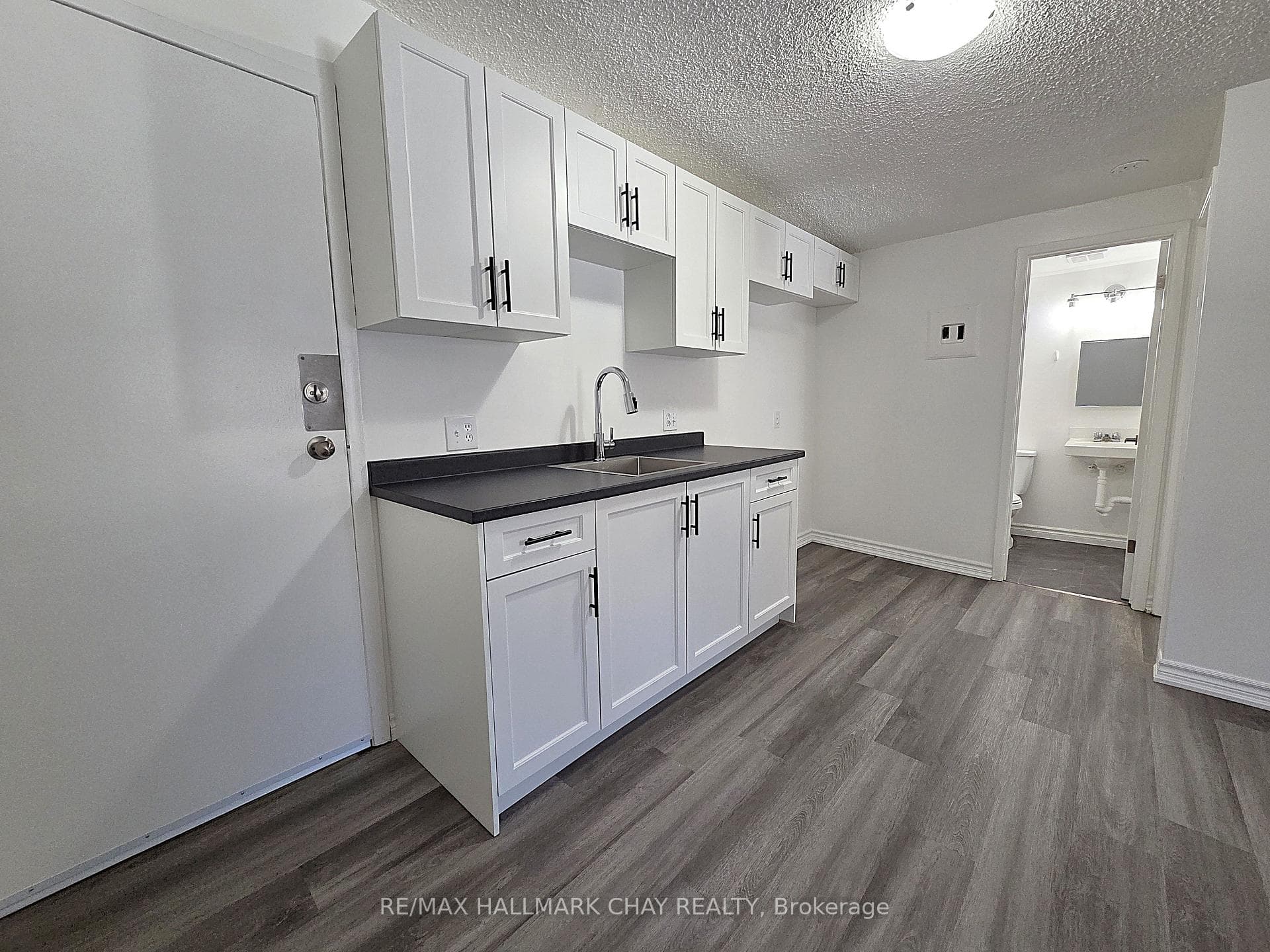 58 Queen Street Unit 4 photo 4
