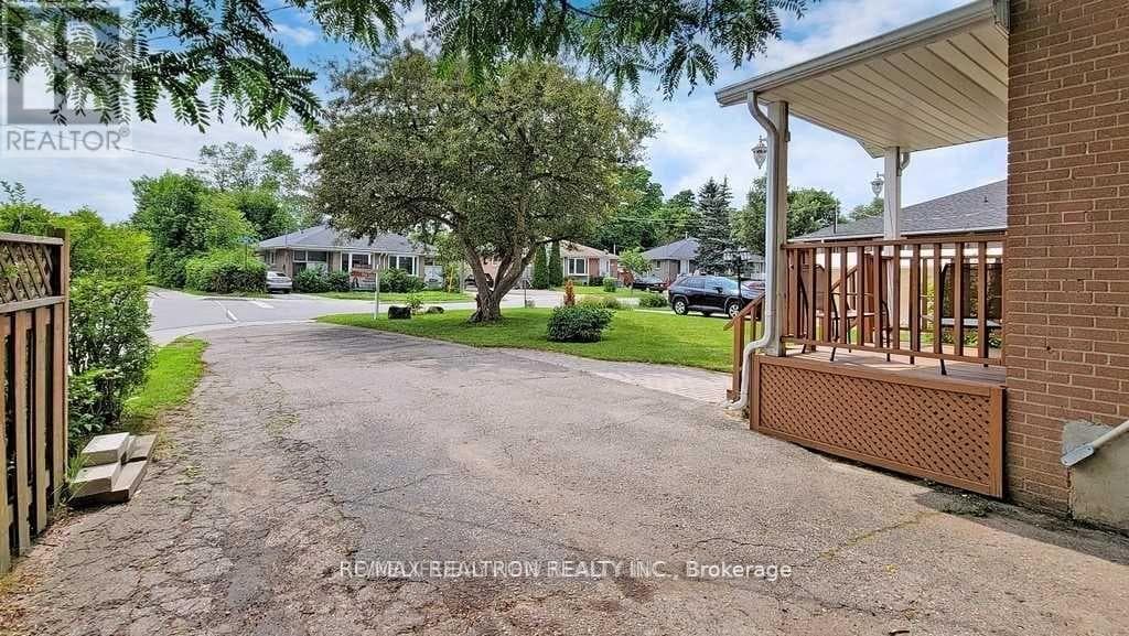 241 Septonne Avenue photo 16