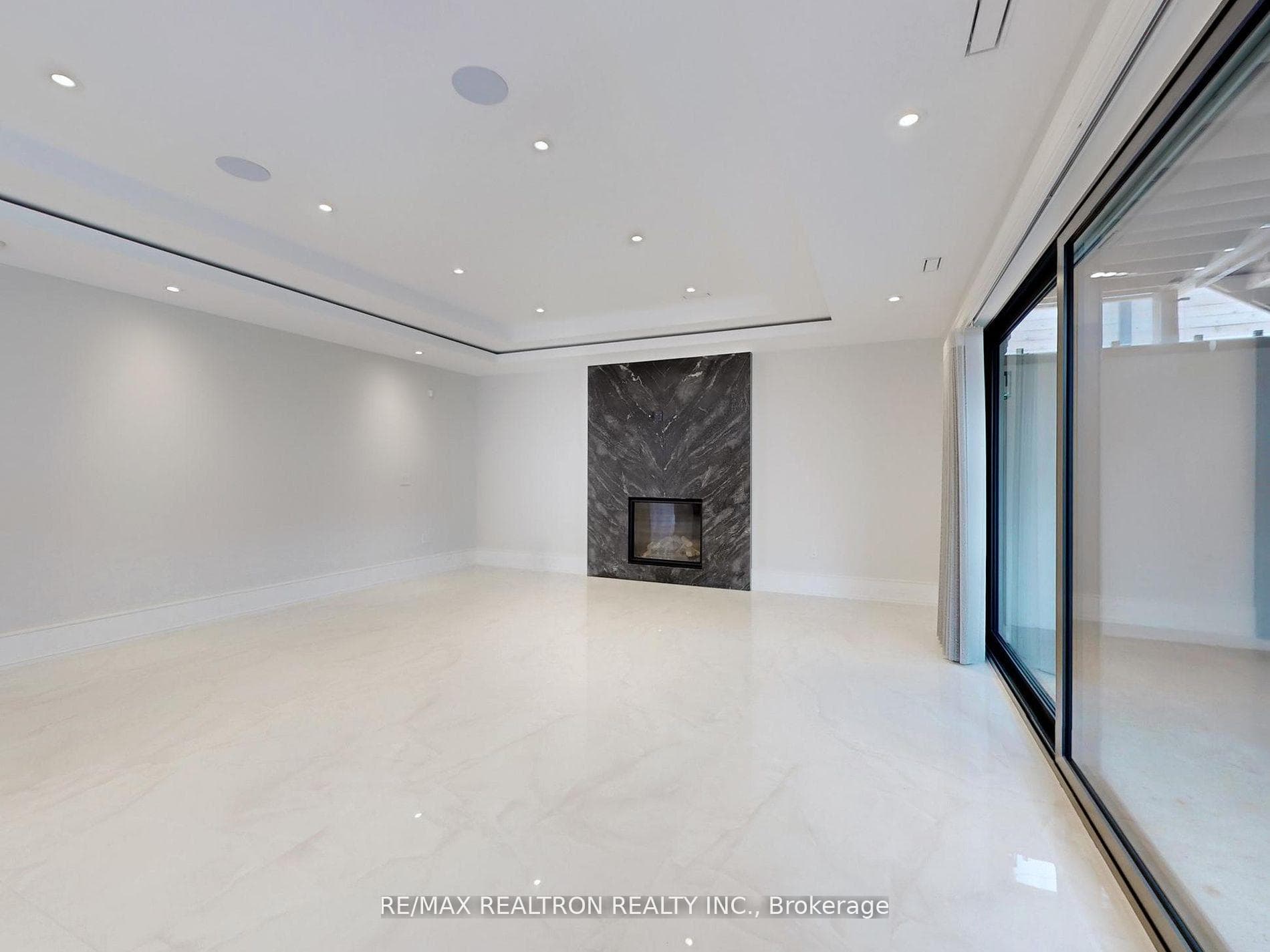 34 Morewood Crescent photo 6