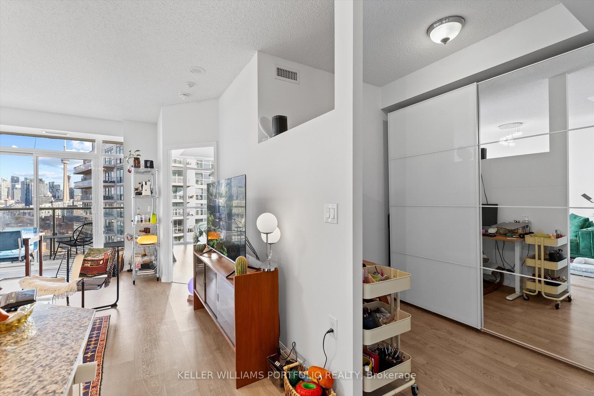 125 Western Battery Road Unit 2304 photo 11