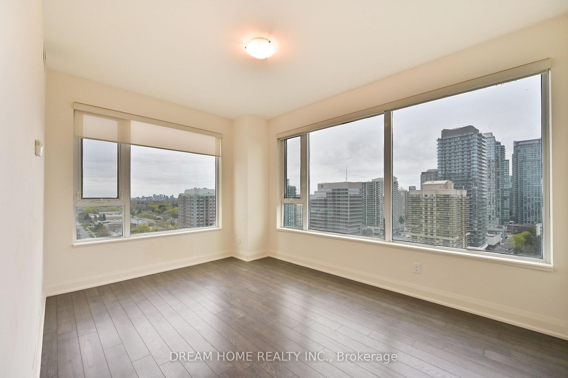 Corner Master bedroom