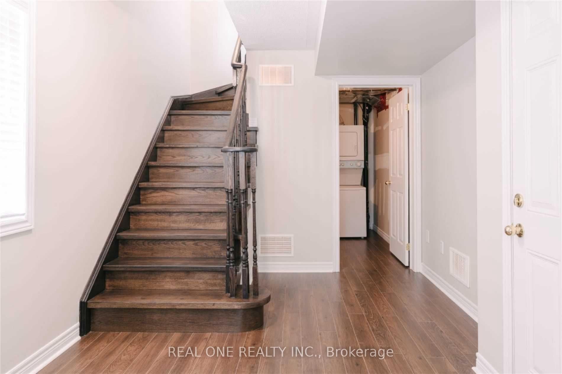 1164 Durno Court photo 8