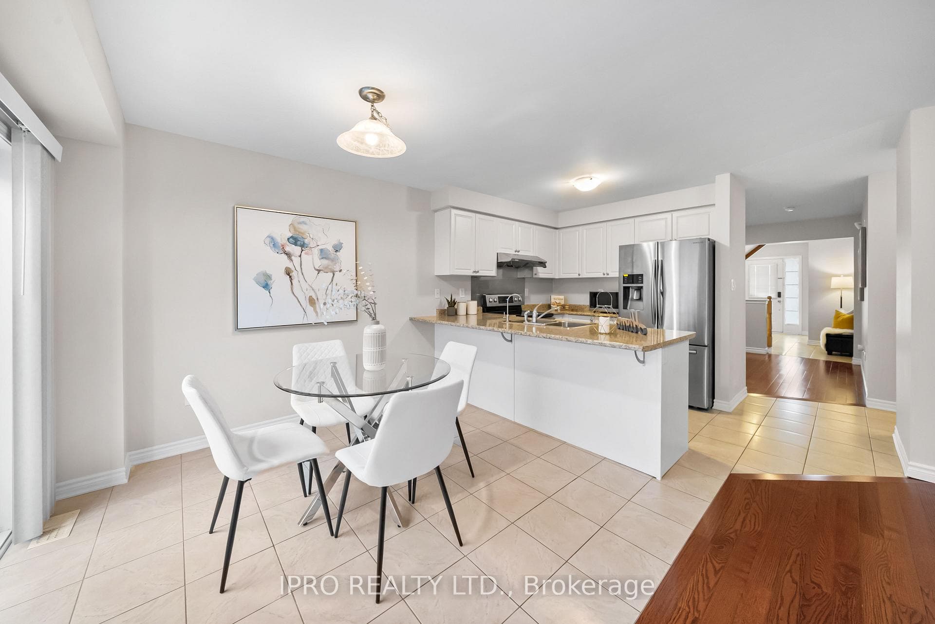70 Fenchurch Drive photo 10