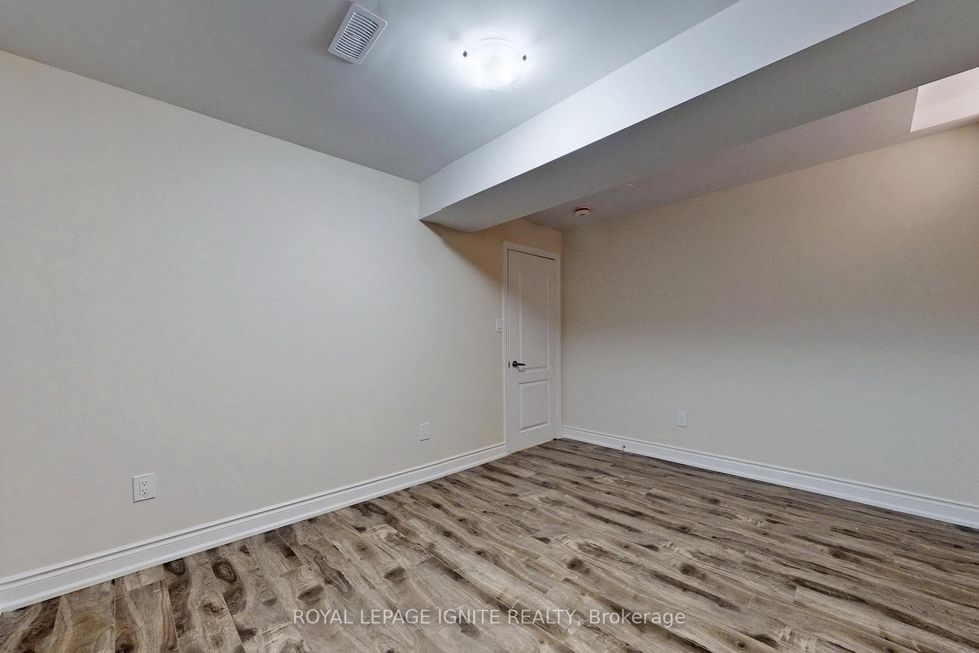 93 Losino Street photo 11
