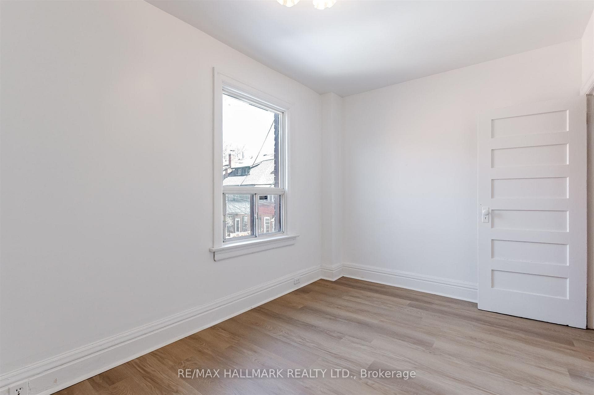 4 Irene Avenue photo 33