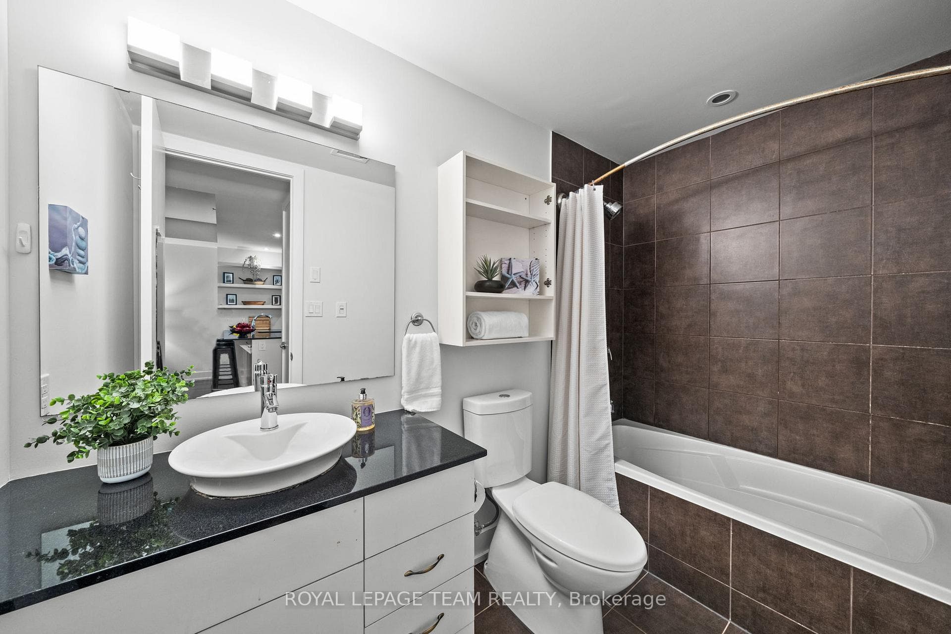100 Champagne Avenue Unit 410 photo 21