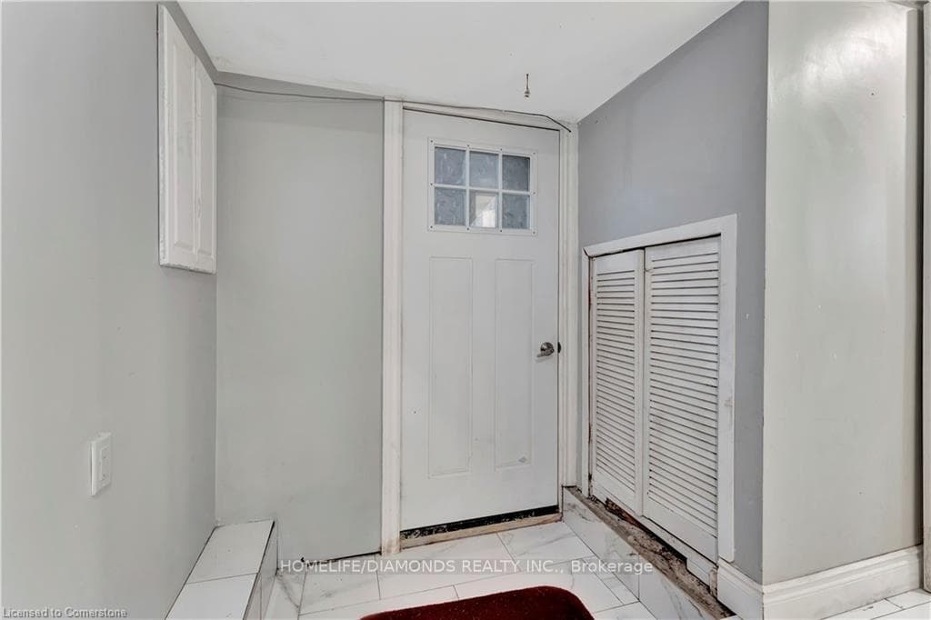 334 TEMPLEMEAD Drive photo 22