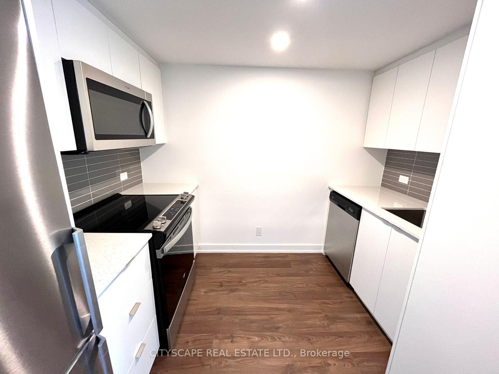 30 Tretti Way Unit 720 photo 5