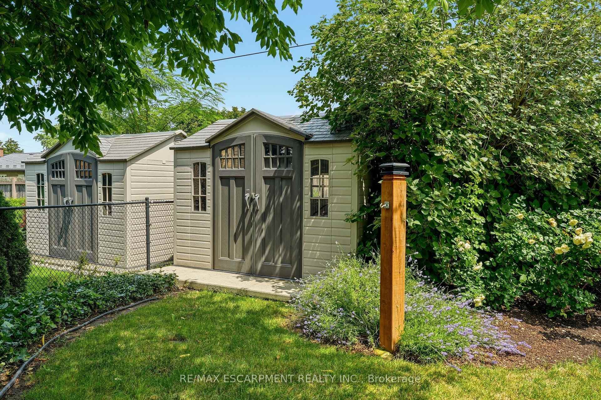 27 Brentwood Drive photo 46