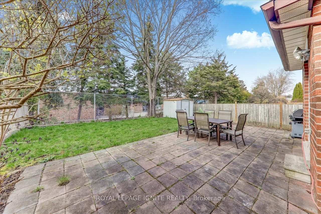 46 Golders Green Avenue photo 28