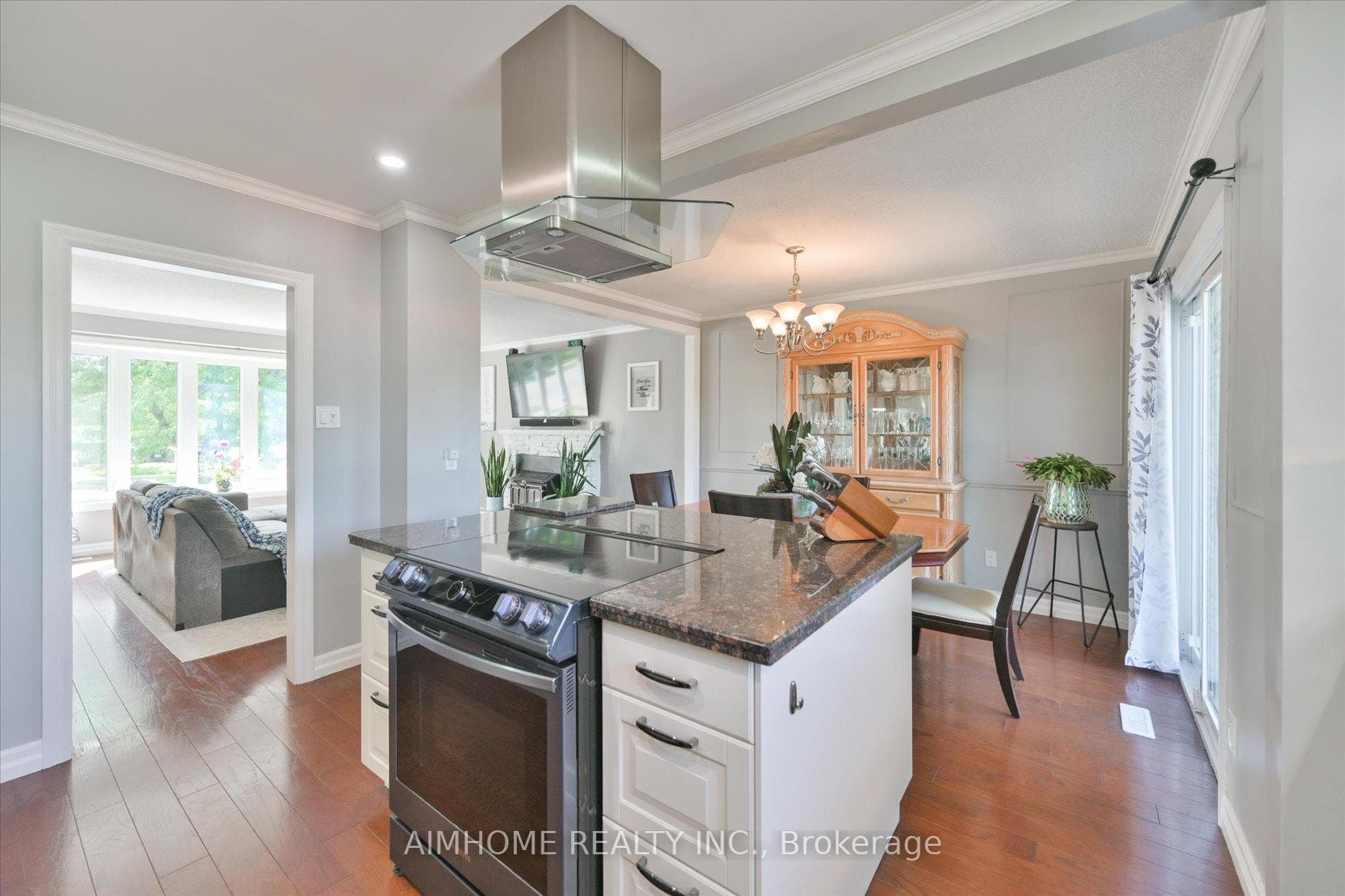 232 McMurchy Avenue photo 14